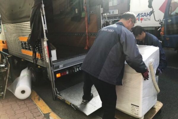 搬入・搬出