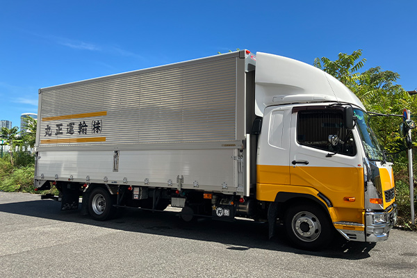 4tウィング車 エアサス・パワーゲート付